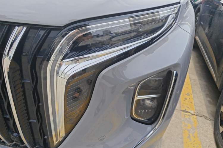 Used Hongqi HS7 PHEV 2024 2.0T PHEV Four-Wheel-Drive Flagship Edition 6 Seats Left Front Headlight