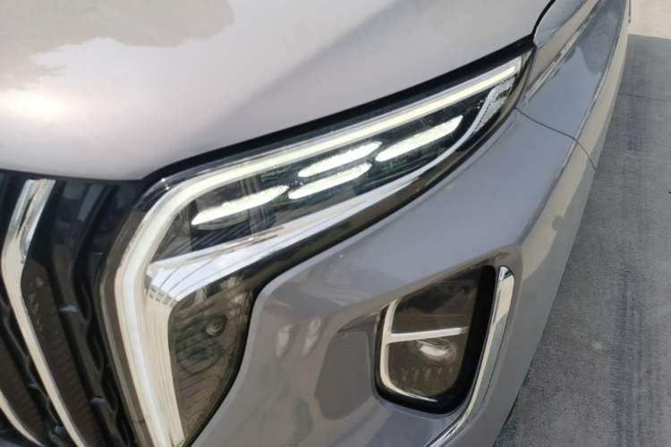 Used Hongqi HS7 PHEV 2024 2.0T PHEV Four-Wheel-Drive Flagship Edition 6 Seats Left Front Headlight