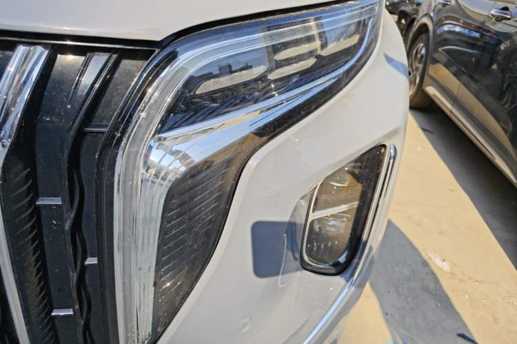 Used Hongqi HS7 PHEV 2024 2.0T PHEV Four-Wheel-Drive Flagship Edition 6 Seats Left Front Headlight