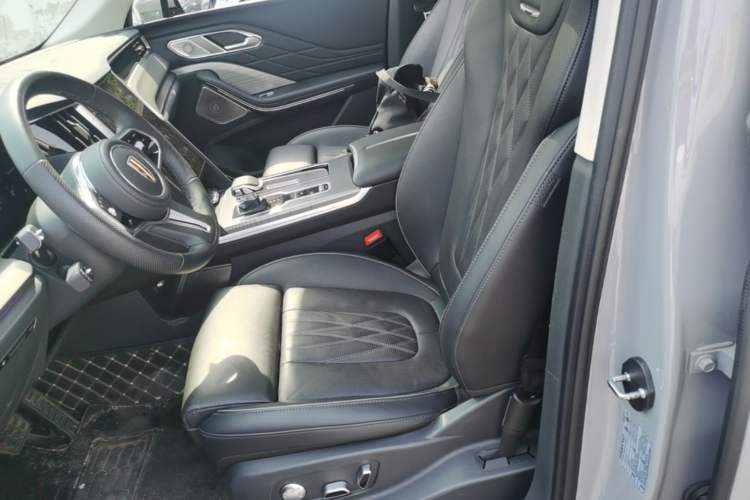 Used Hongqi HS7 PHEV 2024 2.0T PHEV Four-Wheel-Drive Flagship Edition 6 Seats Left Front Seat