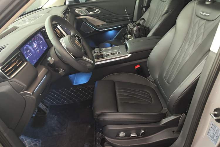Used Hongqi HS7 PHEV 2024 2.0T PHEV Four-Wheel-Drive Flagship Edition 6 Seats Left Front Seat