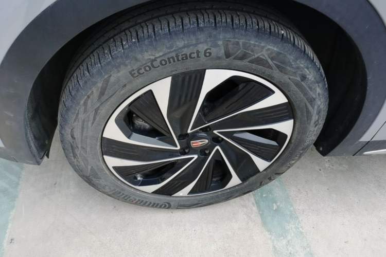 Used Hongqi HS7 PHEV 2024 2.0T PHEV Four-Wheel-Drive Flagship Edition 6 Seats Left Front Wheel Hub