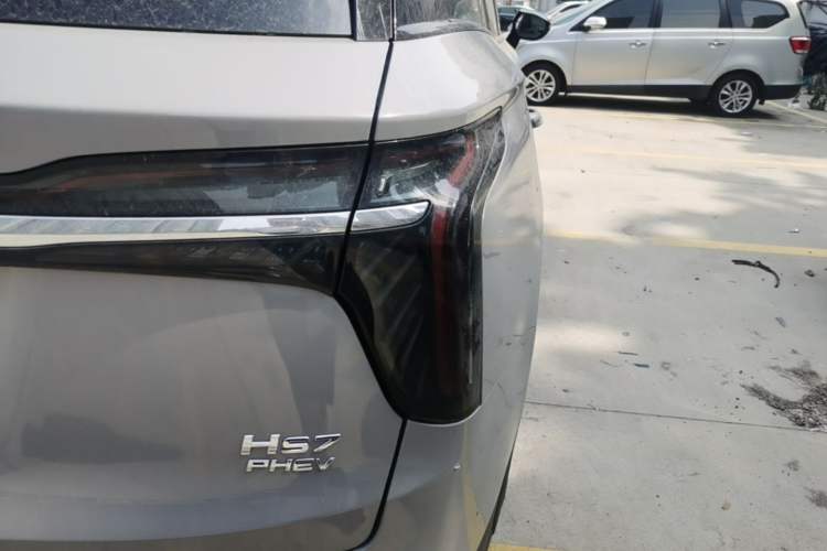 Used Hongqi HS7 PHEV 2024 2.0T PHEV Four-Wheel-Drive Flagship Edition 6 Seats Right Rear Taillight