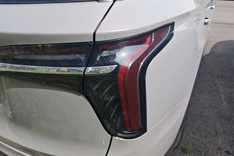 Used Hongqi HS7 PHEV 2024 2.0T PHEV Four-Wheel-Drive Flagship Edition 6 Seats Right Rear Taillight