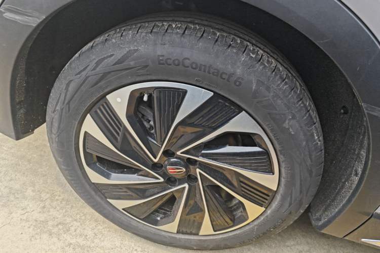 Used Hongqi HS7 PHEV 2024 2.0T PHEV Four-Wheel-Drive Flagship Edition 6 Seats Right Rear Wheel Hub