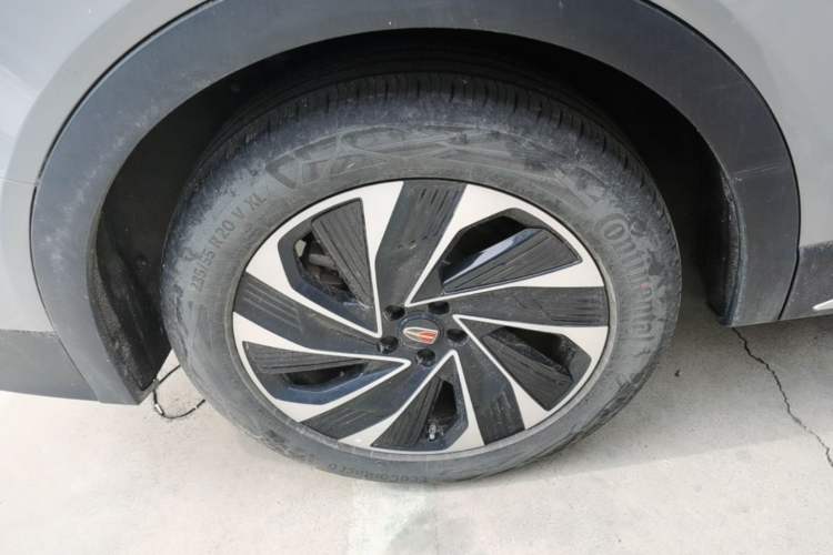 Used Hongqi HS7 PHEV 2024 2.0T PHEV Four-Wheel-Drive Flagship Edition 6 Seats Right Rear Wheel Hub
