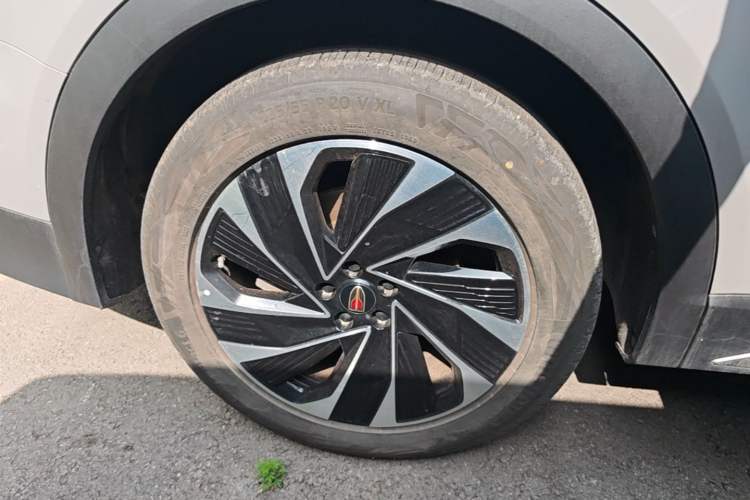 Used Hongqi HS7 PHEV 2024 2.0T PHEV Four-Wheel-Drive Flagship Edition 6 Seats Right Rear Wheel Hub