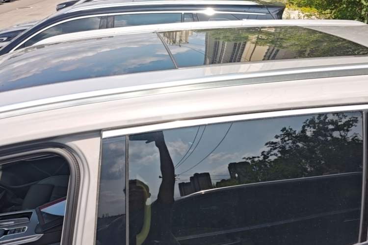 Used Hongqi HS7 PHEV 2024 2.0T PHEV Four-Wheel-Drive Flagship Edition 6 Seats Roof