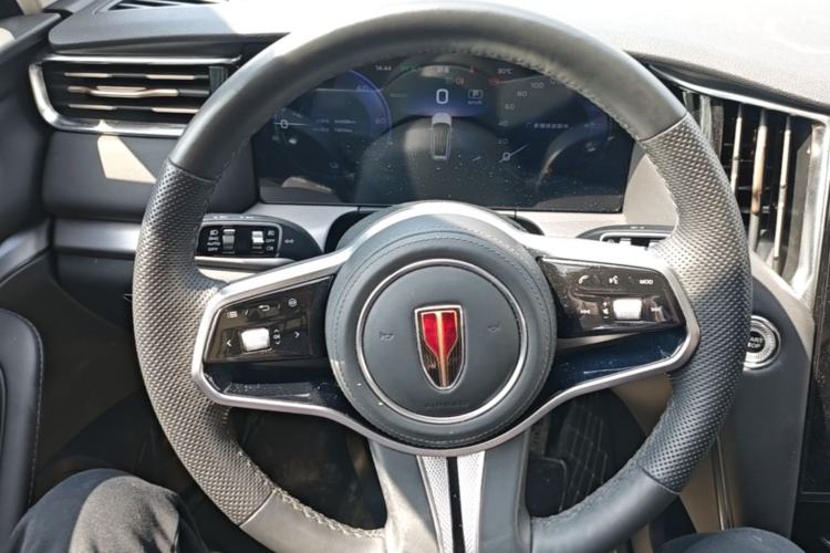 Used Hongqi HS7 PHEV 2024 2.0T PHEV Four-Wheel-Drive Flagship Edition 6 Seats Steering Wheel