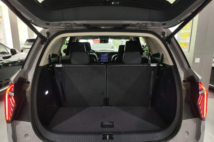 Used Hongqi HS7 PHEV 2024 2.0T PHEV Four-Wheel-Drive Flagship Edition 6 Seats Trunk