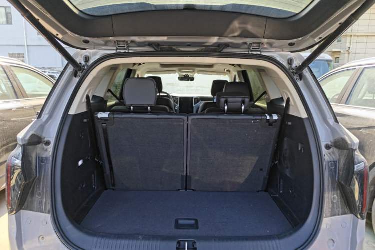 Used Hongqi HS7 PHEV 2024 2.0T PHEV Four-Wheel-Drive Flagship Edition 6 Seats Trunk