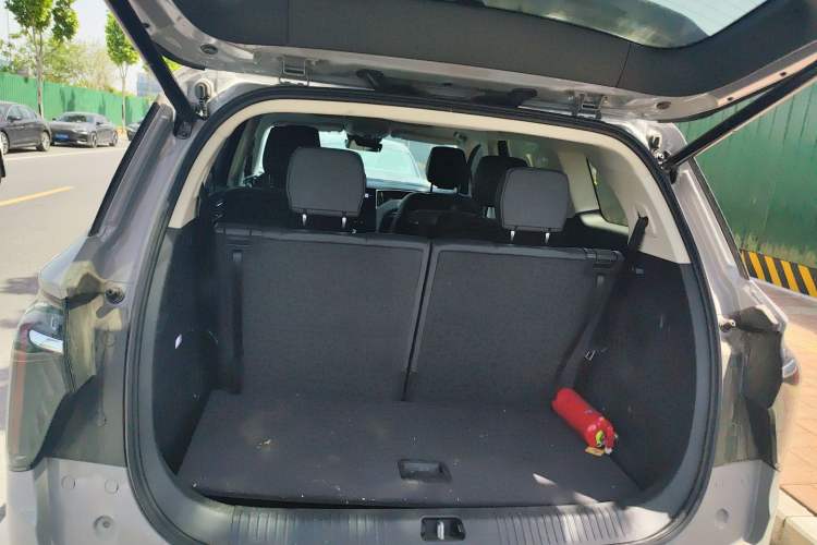 Used Hongqi HS7 PHEV 2024 2.0T PHEV Four-Wheel-Drive Flagship Edition 6 Seats Trunk