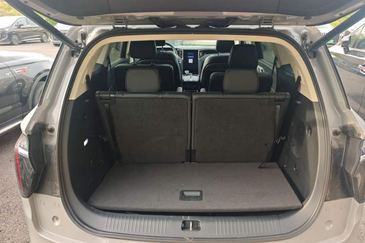 Used Hongqi HS7 PHEV 2024 2.0T PHEV Four-Wheel-Drive Flagship Edition 6 Seats Trunk