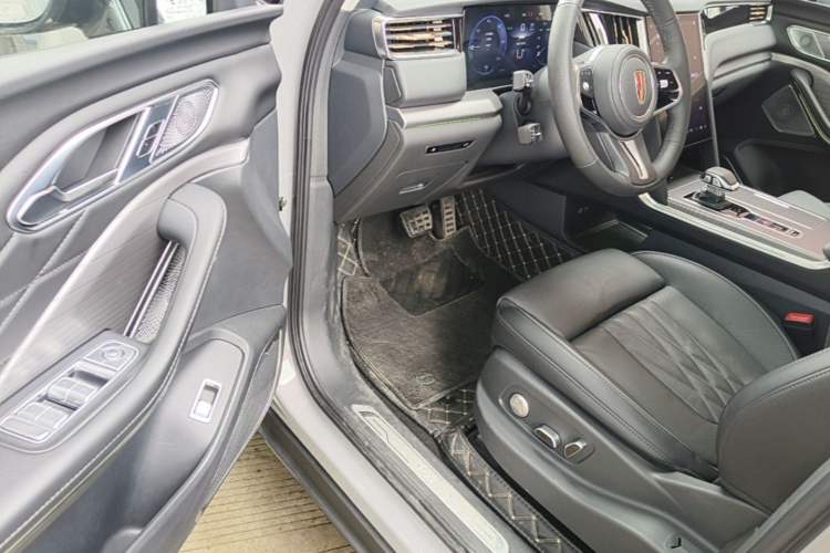 Used Hongqi HS7 PHEV 2024 2.0T PHEV Four-Wheel Drive Flagship Edition 6 Seats Driver Seat