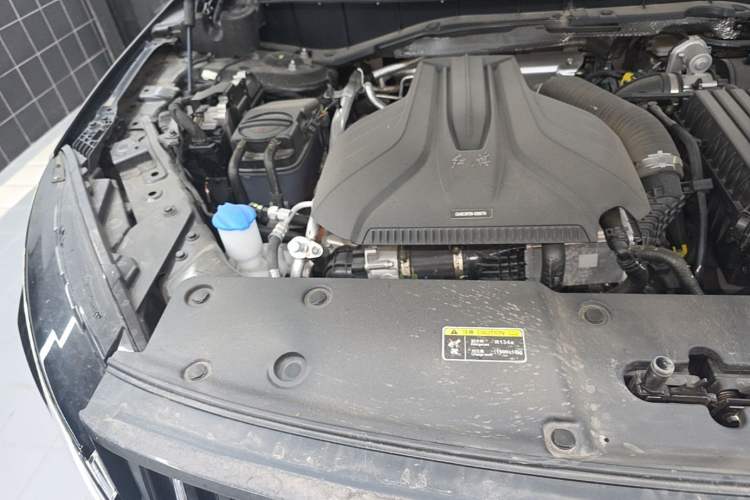 Used Hongqi HS7 PHEV 2024 2.0T PHEV Four-Wheel Drive Flagship Edition 6 Seats Engine Bay Right