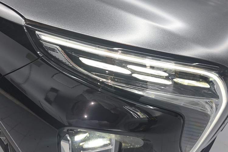 Used Hongqi HS7 PHEV 2024 2.0T PHEV Four-Wheel Drive Flagship Edition 6 Seats Right Front Headlight