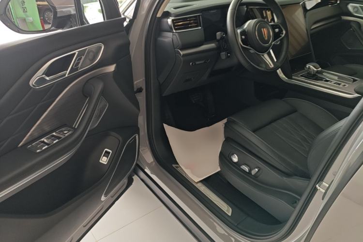 Used Hongqi HS7 PHEV 2024 2.0T PHEV Four-Wheel-Drive Flagship Edition 6 Seats Driver Seat