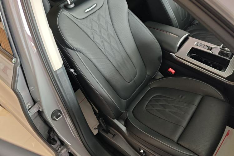 Used Hongqi HS7 PHEV 2024 2.0T PHEV Four-Wheel-Drive Flagship Edition 6 Seats Right Front Seat