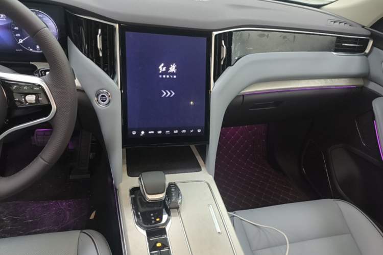 Used Hongqi HS7 PHEV 2025 Model 2.0T PHEV Two-Wheel Drive Qi Xiang Edition 6-Seater Audio And AC Panel