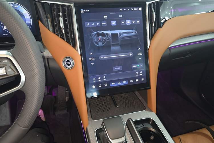 Used Hongqi HS7 PHEV 2025 Model 2.0T PHEV Four-Wheel Drive 2 Million Units Commemorative Edition 6-Seater Audio And AC Panel