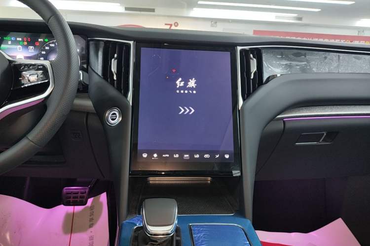 Used Hongqi HS7 PHEV 2025 Model 2.0T PHEV Two-Wheel Drive Qi Xiang Edition 6-Seater Audio And AC Panel