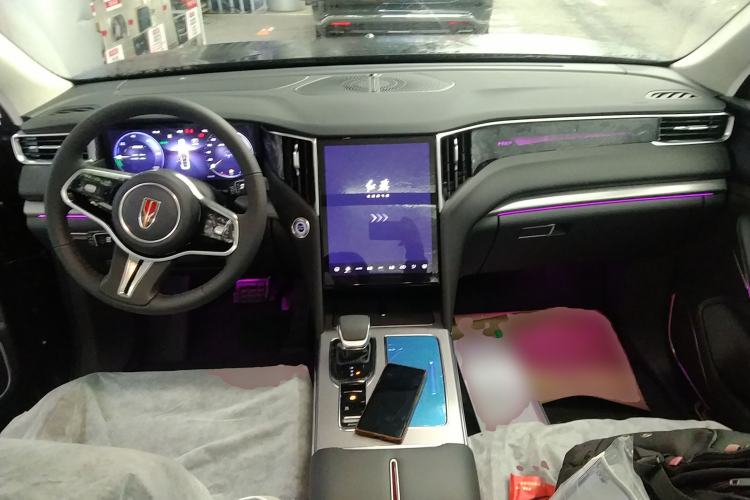 Used Hongqi HS7 PHEV 2025 Model 2.0T PHEV Four-Wheel Drive 2 Millionth Anniversary Edition—7 Seats Center Console