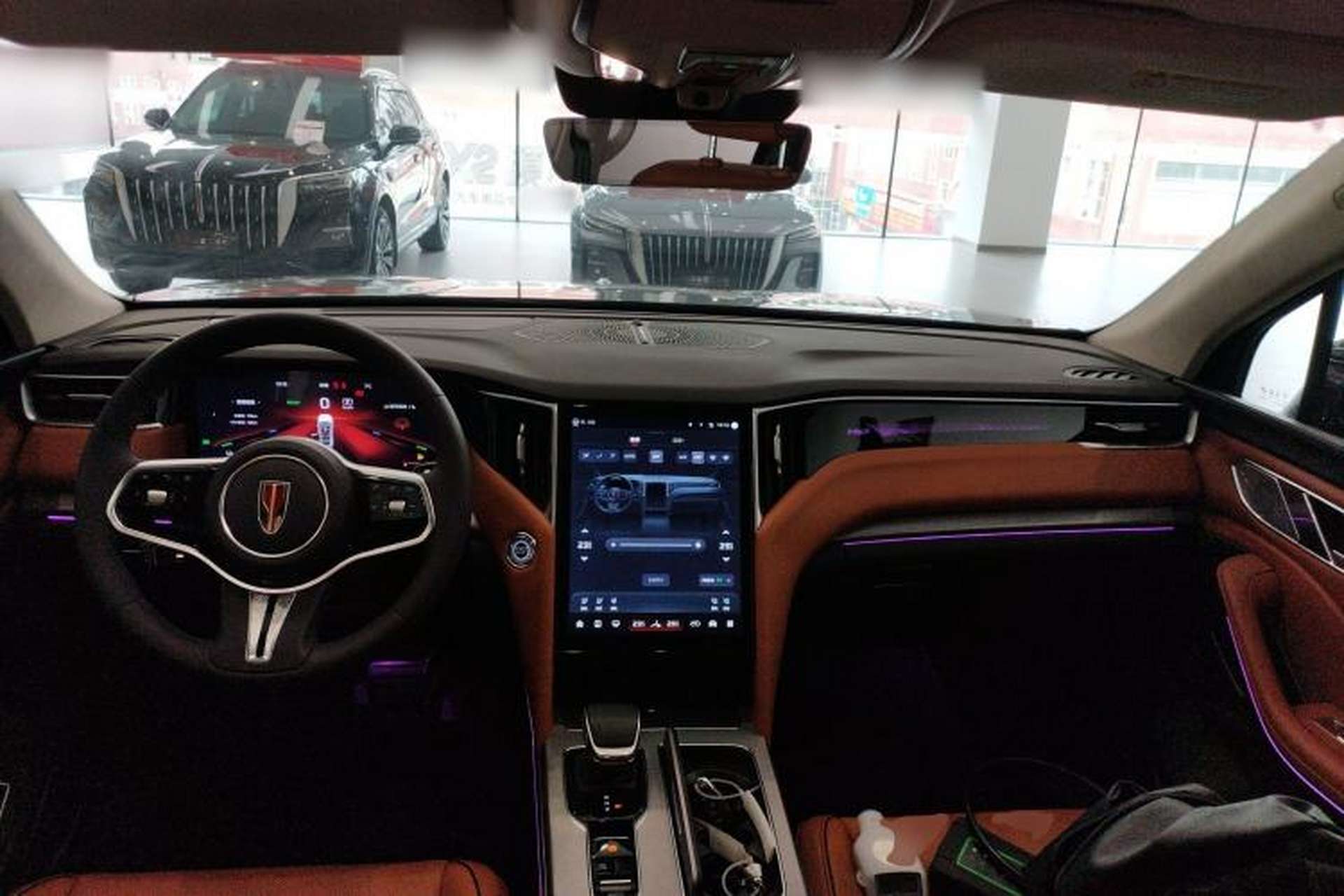 Used Hongqi HS7 PHEV 2025 Model 2.0T PHEV Four-Wheel Drive 2 Million Units Commemorative Edition 6-Seater Center Console