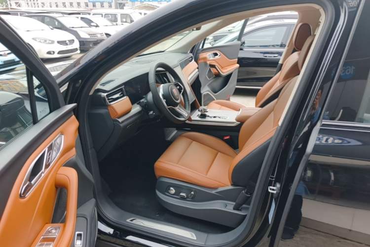 Used Hongqi HS7 PHEV 2025 Model 2.0T PHEV Four-Wheel Drive 2 Million Units Commemorative Edition 6-Seater Driver Seat