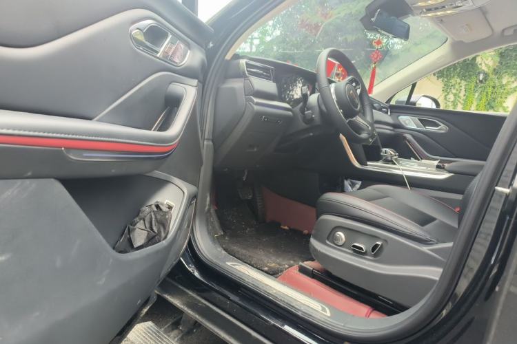 Used Hongqi HS7 PHEV 2025 Model 2.0T PHEV Four-Wheel Drive 2 Million Units Commemorative Edition 6-Seater Driver Seat
