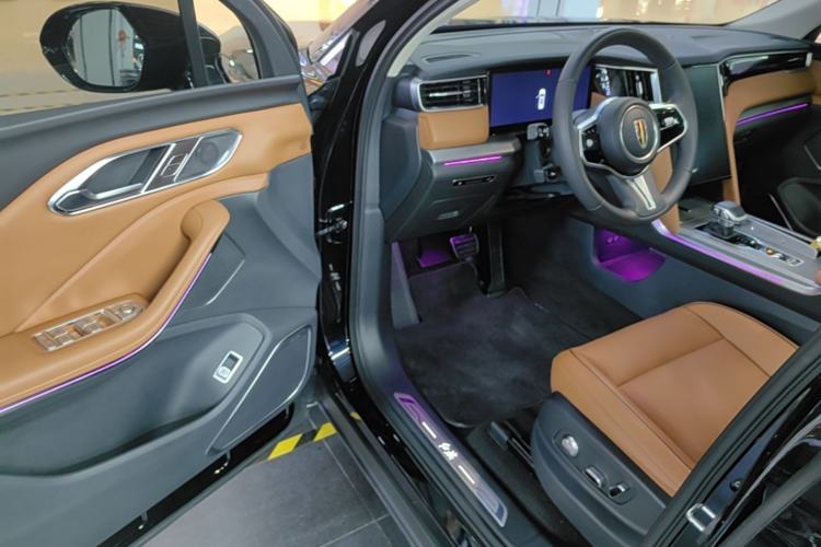 Used Hongqi HS7 PHEV 2025 Model 2.0T PHEV Four-Wheel Drive 2 Million Units Commemorative Edition 6-Seater Driver Seat