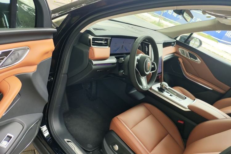 Used Hongqi HS7 PHEV 2025 Model 2.0T PHEV Four-Wheel Drive 2 Million Units Commemorative Edition 6-Seater Driver Seat