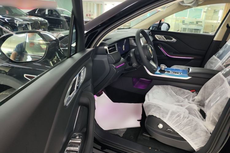 Used Hongqi HS7 PHEV 2025 Model 2.0T PHEV Two-Wheel Drive Qi Xiang Edition 6-Seater Driver Seat