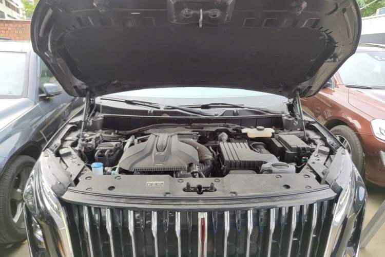 Used Hongqi HS7 PHEV 2025 Model 2.0T PHEV Four-Wheel Drive 2 Million Units Commemorative Edition 6-Seater Engine Bay