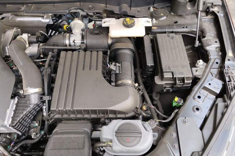 Used Hongqi HS7 PHEV 2025 Model 2.0T PHEV Four-Wheel Drive 2 Million Units Commemorative Edition 6-Seater Engine Bay Left
