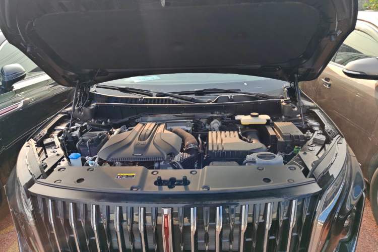 Used Hongqi HS7 PHEV 2025 Model 2.0T PHEV Two-Wheel Drive Qi Xiang Edition 6-Seater Engine Bay