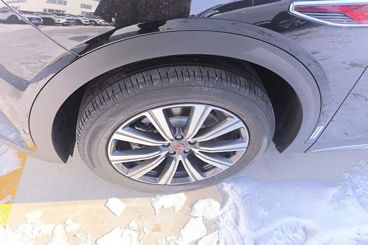 Used Hongqi HS7 PHEV 2025 Model 2.0T PHEV Four-Wheel Drive 2 Million Units Commemorative Edition 6-Seater Exterior 7