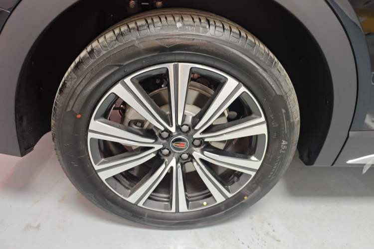 Used Hongqi HS7 PHEV 2025 Model 2.0T PHEV Four-Wheel Drive 2 Million Units Commemorative Edition 6-Seater Exterior 8