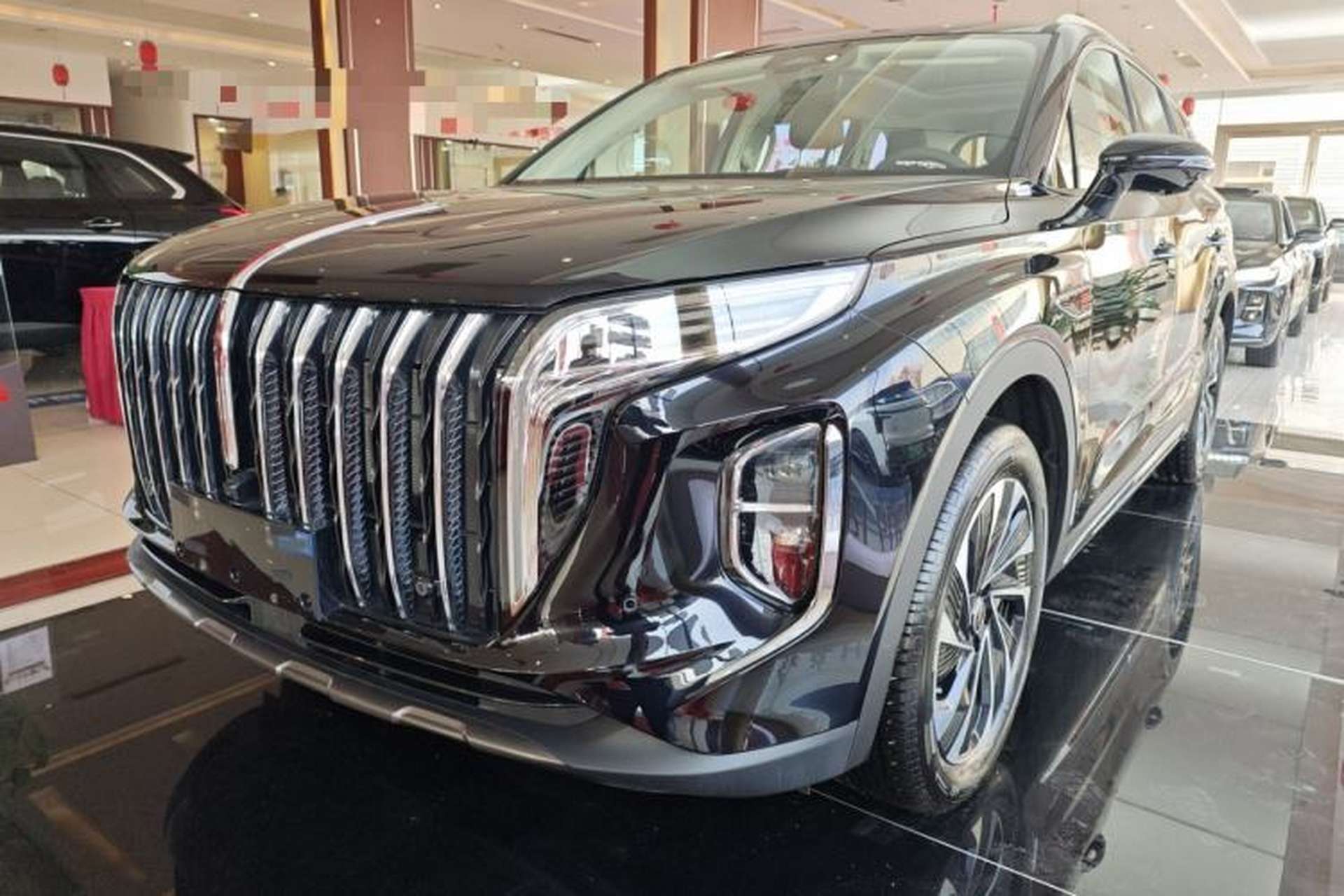 Used Hongqi HS7 PHEV 2025 Model 2.0T PHEV Two-Wheel Drive Qi Xiang Edition 6-Seater Front Left 45 Deg