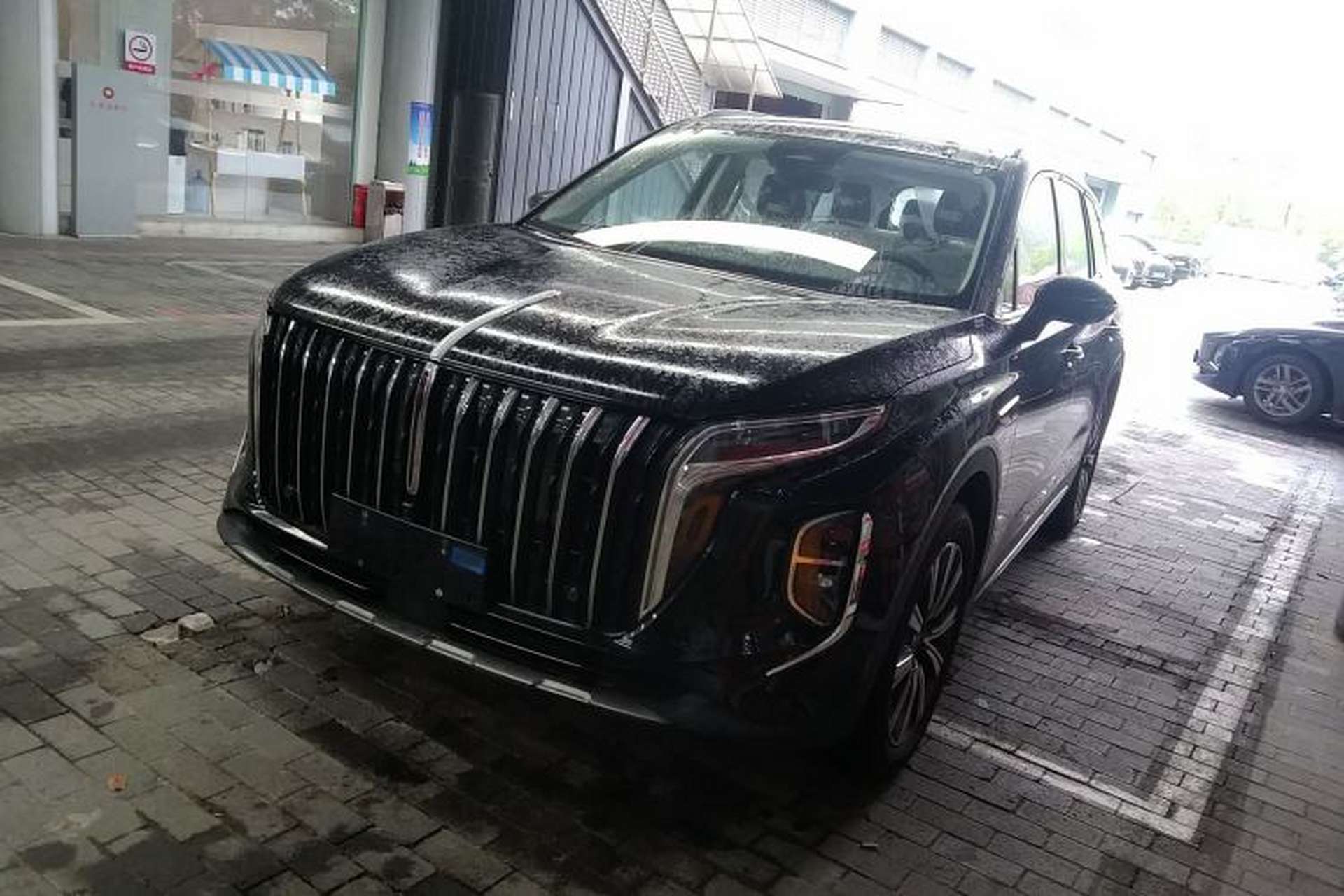 Used Hongqi HS7 PHEV 2025 Model 2.0T PHEV Four-Wheel Drive 2 Millionth Anniversary Edition—7 Seats Front Left 45 Deg