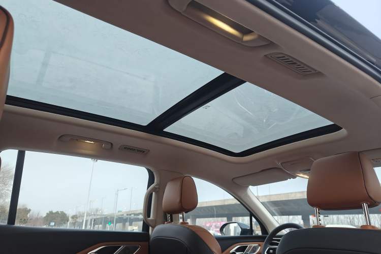 Used Hongqi HS7 PHEV 2025 Model 2.0T PHEV Four-Wheel Drive 2 Million Units Commemorative Edition 6-Seater Headliner
