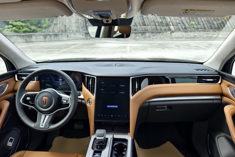 Used Hongqi HS7 PHEV 2025 Model 2.0T PHEV Four-Wheel Drive 2 Million Units Commemorative Edition 6-Seater Interior 1