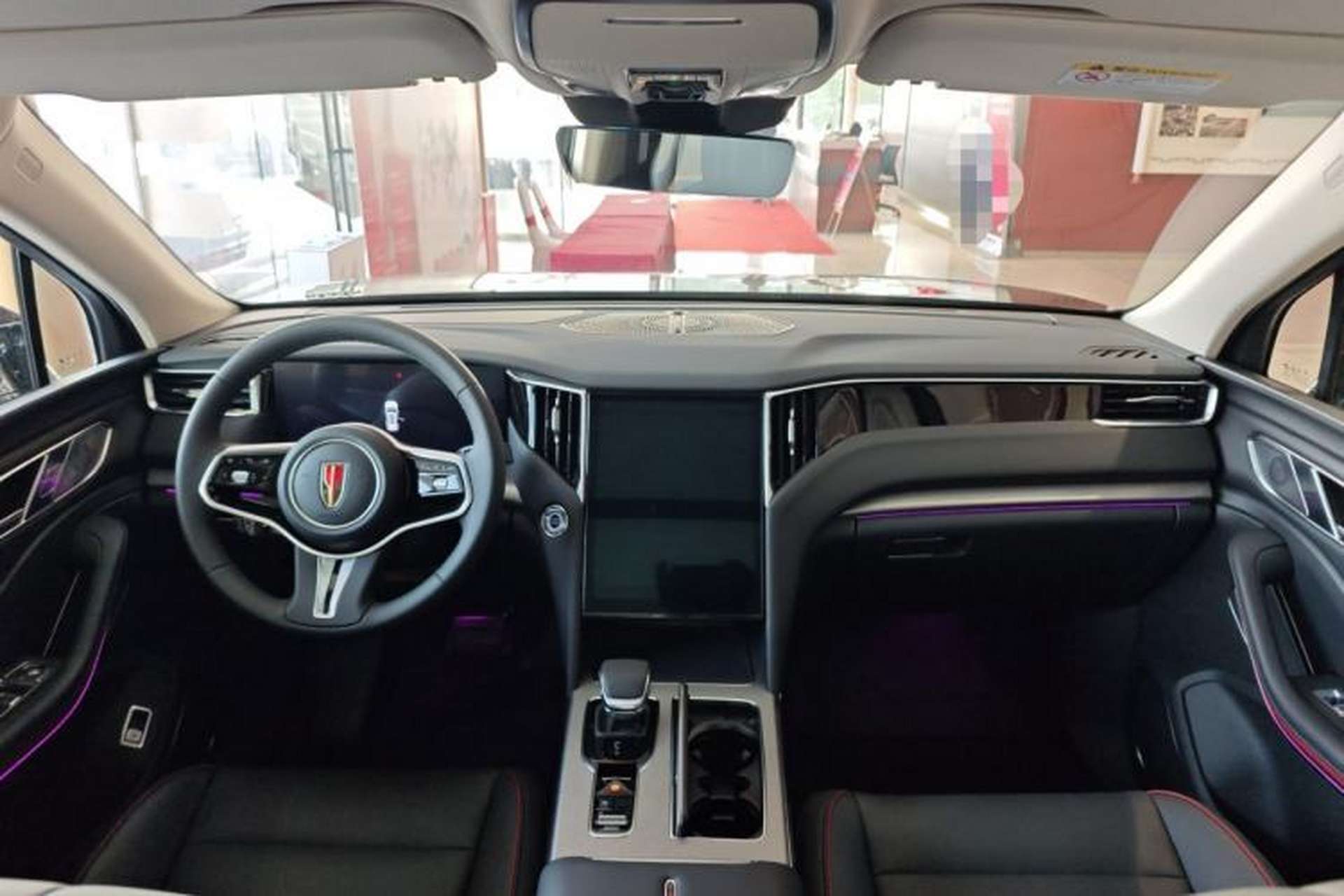 Used Hongqi HS7 PHEV 2025 Model 2.0T PHEV Two-Wheel Drive Qi Xiang Edition 6-Seater Interior 2