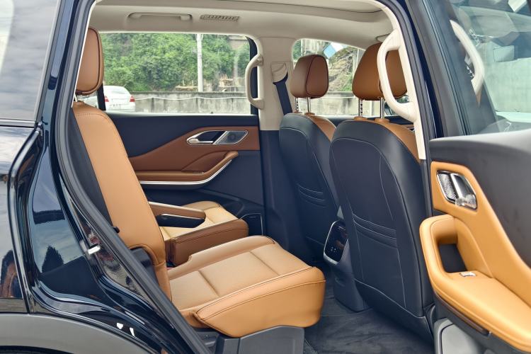 Used Hongqi HS7 PHEV 2025 Model 2.0T PHEV Four-Wheel Drive 2 Million Units Commemorative Edition 6-Seater Interior 6