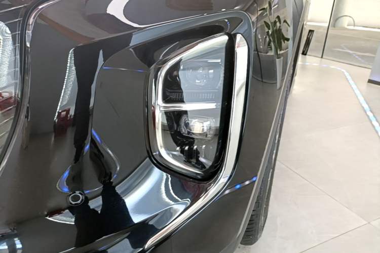 Used Hongqi HS7 PHEV 2025 Model 2.0T PHEV Four-Wheel Drive 2 Million Units Commemorative Edition 6-Seater Left Front Headlight
