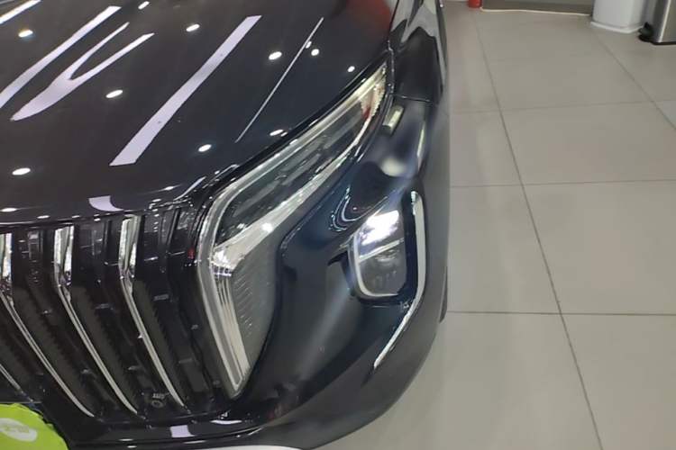 Used Hongqi HS7 PHEV 2025 Model 2.0T PHEV Two-Wheel Drive Qi Xiang Edition 6-Seater Left Front Headlight