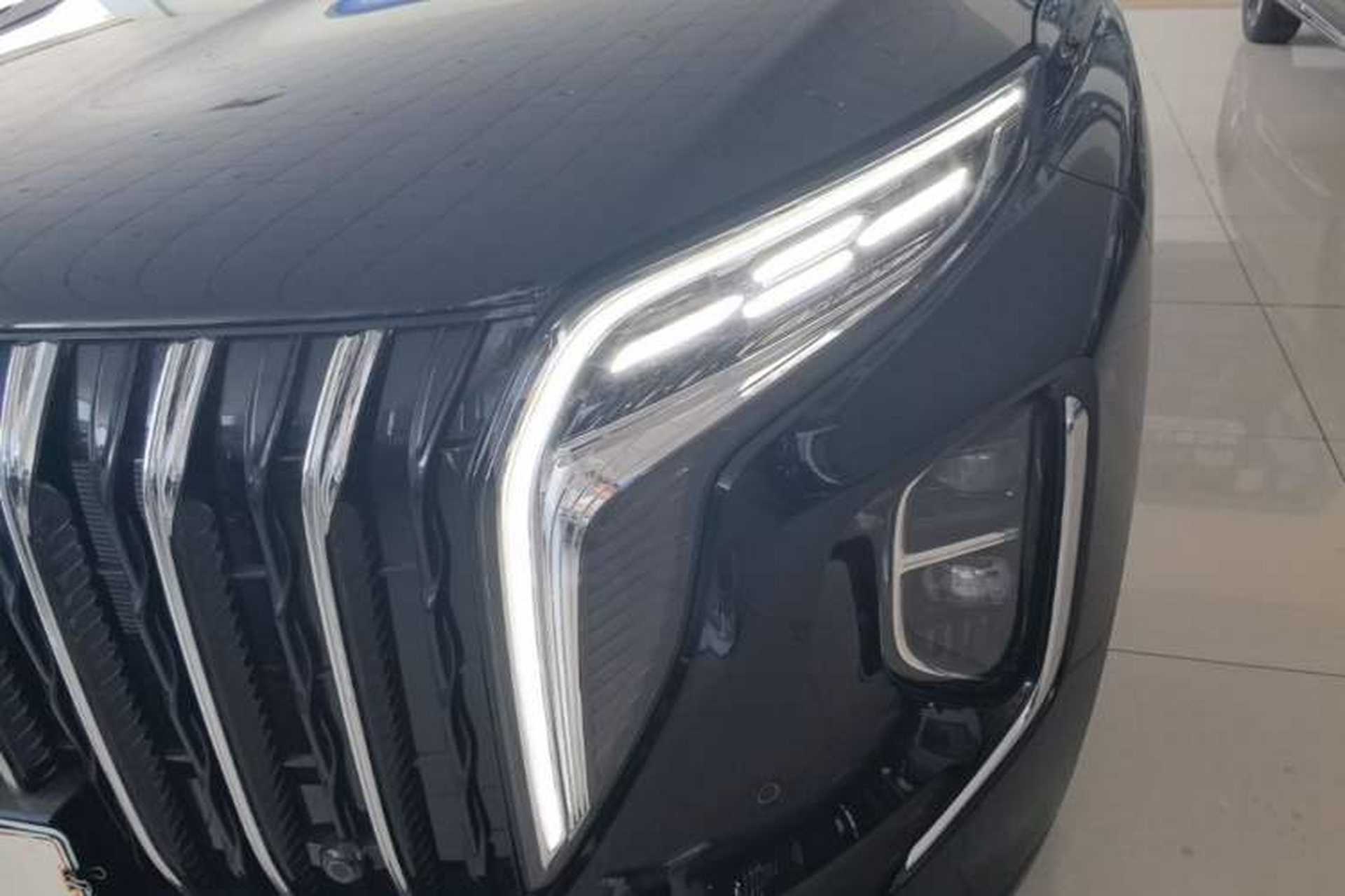 Used Hongqi HS7 PHEV 2025 Model Revised 2.0T PHEV Four-Wheel-Drive 2 Million Units Commemorative Edition 6-seater Left Front Headlight