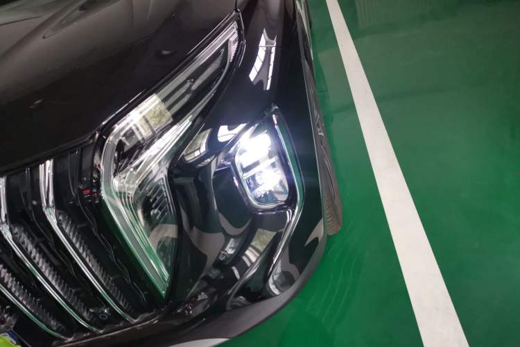 Used Hongqi HS7 PHEV 2025 Model 2.0T PHEV Two-Wheel Drive Qi Xiang Edition 6-Seater Left Front Headlight