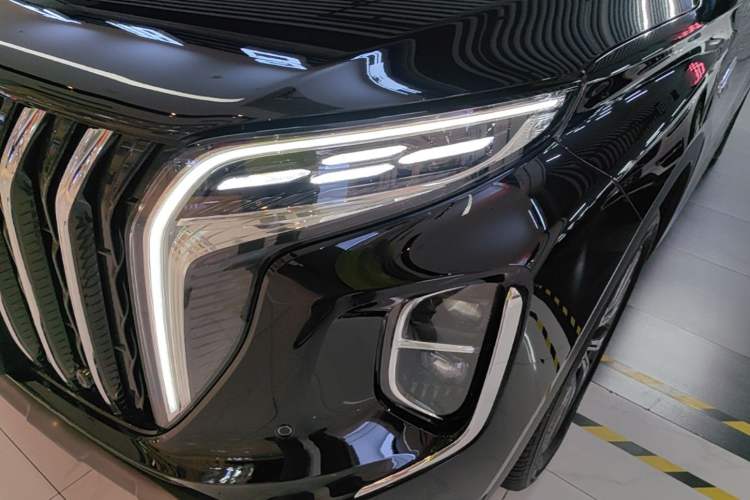 Used Hongqi HS7 PHEV 2025 Model 2.0T PHEV Four-Wheel Drive 2 Million Units Commemorative Edition 6-Seater Left Front Headlight