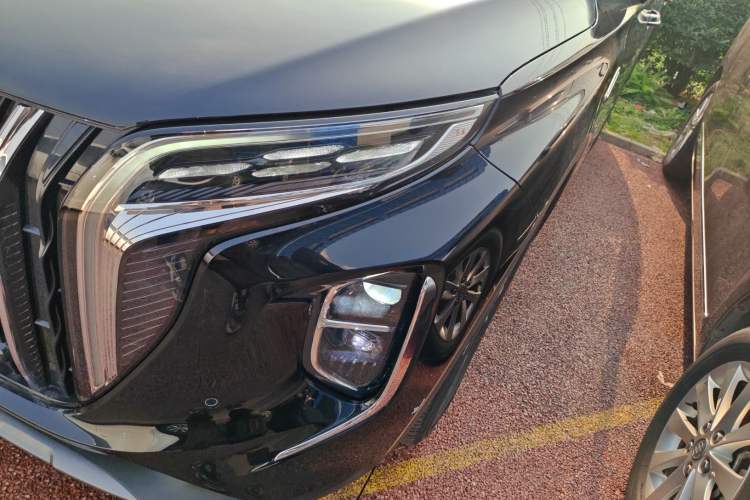 Used Hongqi HS7 PHEV 2025 Model 2.0T PHEV Two-Wheel Drive Qi Xiang Edition 6-Seater Left Front Headlight