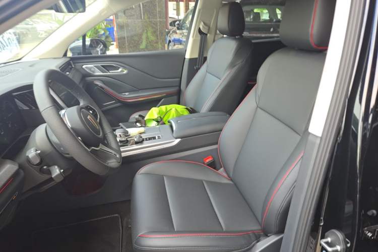 Used Hongqi HS7 PHEV 2025 Model 2.0T PHEV Four-Wheel Drive 2 Million Units Commemorative Edition 6-Seater Left Front Seat